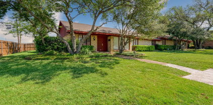 3709 and 3711 And 3711 Weeburn Drive, Dallas