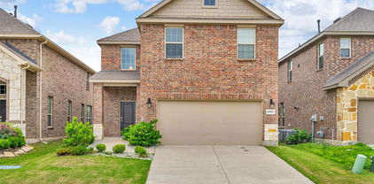 2561 Pettus Dr, Forney
