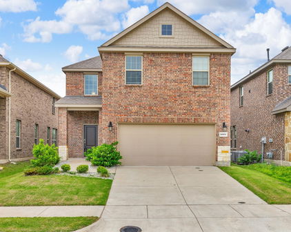 2561 Pettus Dr, Forney