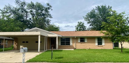 1311 Royal Dr, Kaufman