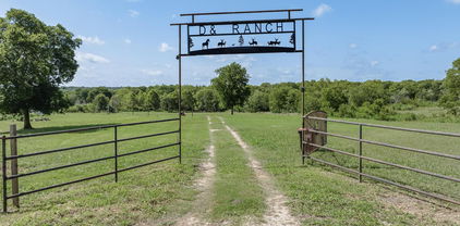 5500 County Road 4128, Scurry