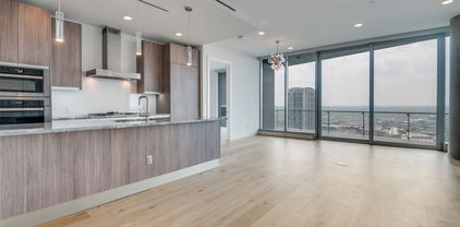 3130 N Harwood St Unit 1802, Dallas
