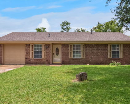 1403 S Rockwall Ave, Terrell