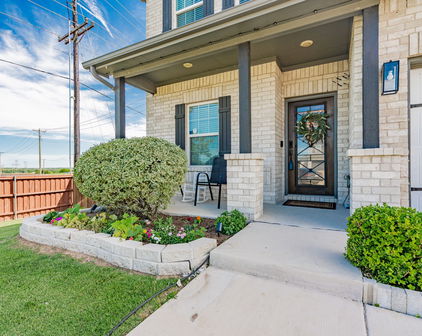2049 Hartley Dr, Forney