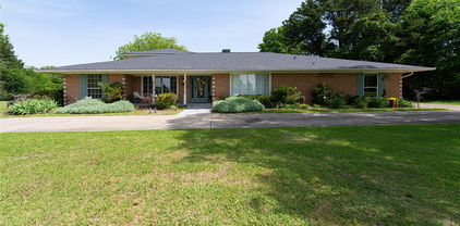 635 E Tripp Rd, Sunnyvale