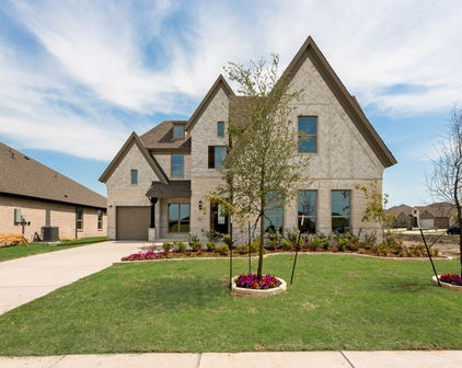 511 San Angelo Dr, Forney