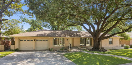 1722 Robin Ln, Garland