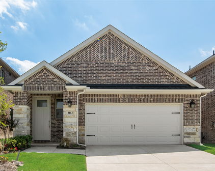 1112 Redcoat Dr, Forney