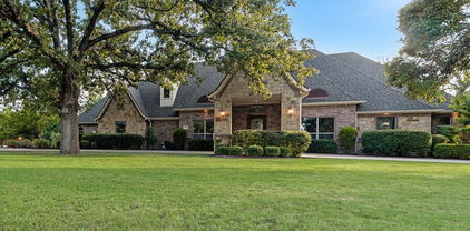 1044 S Bend Dr, Kaufman