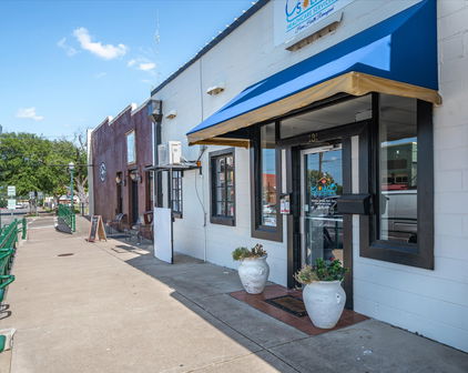 131 W Dallas St, Canton