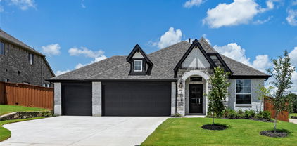 3829 Walnut Creek Dr, Crandall