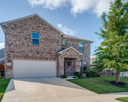 2419 Lalun Ln, Forney