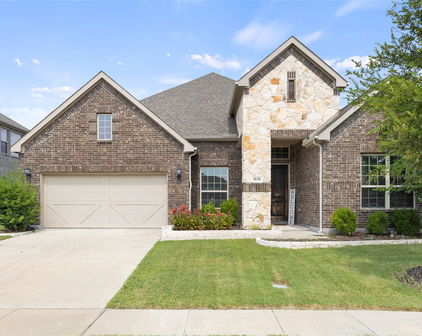 1636 Frankford Dr, Forney