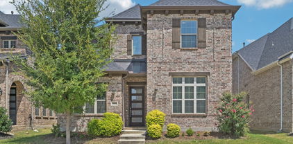 1919 Clinesmith Dr, Farmers Branch
