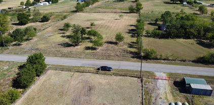 1880 County Road 2290, Quinlan