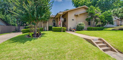 3302 Hampden Dr, Garland
