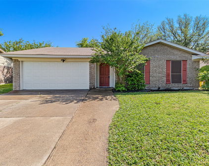 504 Southlake Dr, Forney