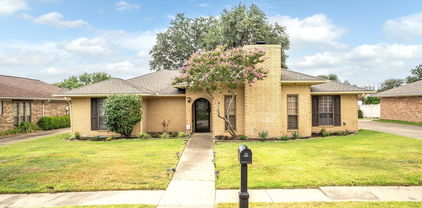2214 Valley Ml, Carrollton