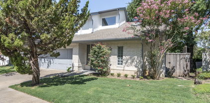 8907 Club Creek Cir, Dallas