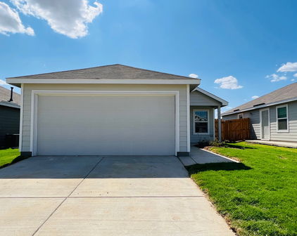 3149 Helix Bay Dr, Crandall