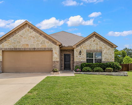 506 Sabine Dr, Crandall