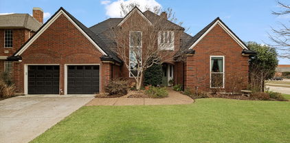 801 Spring Canyon Dr, Irving