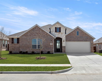 508 Fort Davis, Forney