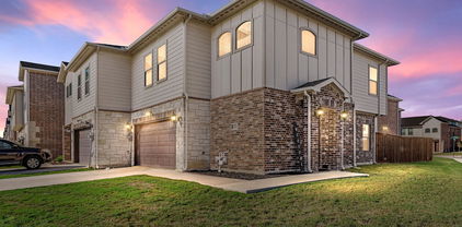 4603 Amal Saleh Dr, Irving