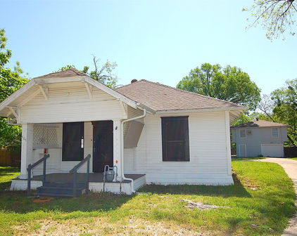 405 S Bois D Arc St, Forney