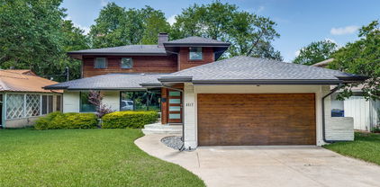 6517 Blue Valley Ln, Dallas