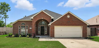 500 Meadow Ln, Forney