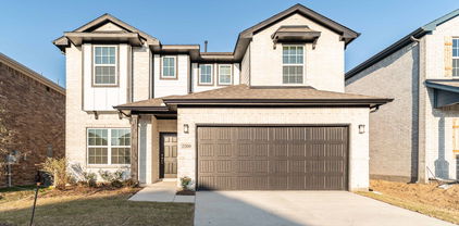 2209 Bridgeport St, Forney