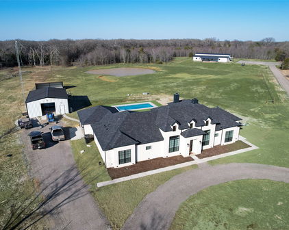651 Vz County Road 3204, Wills Point