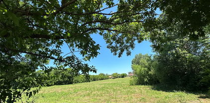 2351 S Country Club Rd, Garland