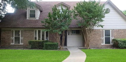 1008 Windsong Trl, Richardson