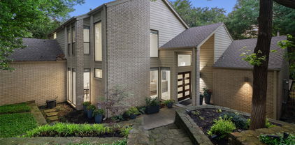 9032 Vista Creek Dr, Dallas