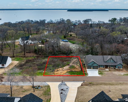 202 Splitrail Dr, Mabank