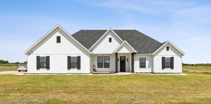 6707 County Road 1140, Leonard