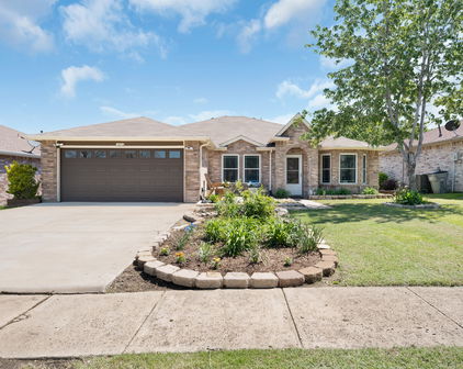 1014 Bainbridge Ln, Forney