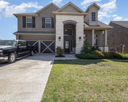 1004 Sublime Dr, Forney