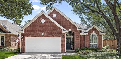 3841 Waterford Dr, Addison