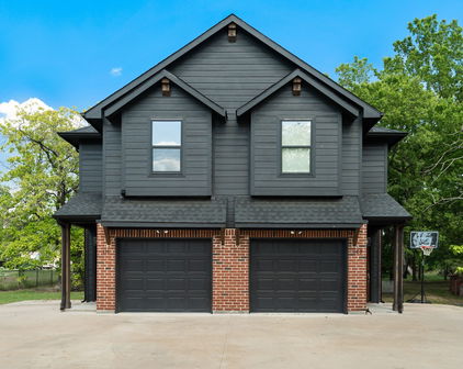 109 N James St, Quinlan