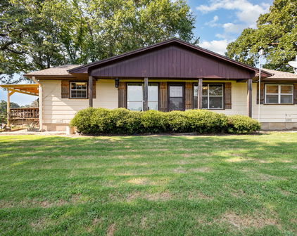 6326 County Road 4068, Kemp