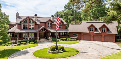 Homes with Pond Homes with Pond
