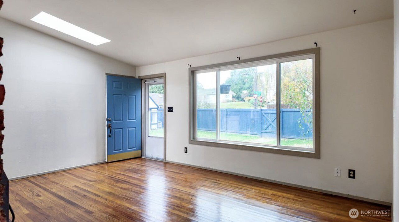 11090 25th Avenue SW, Seattle | MLS# 2464343 | Skyline Properties, Inc ...